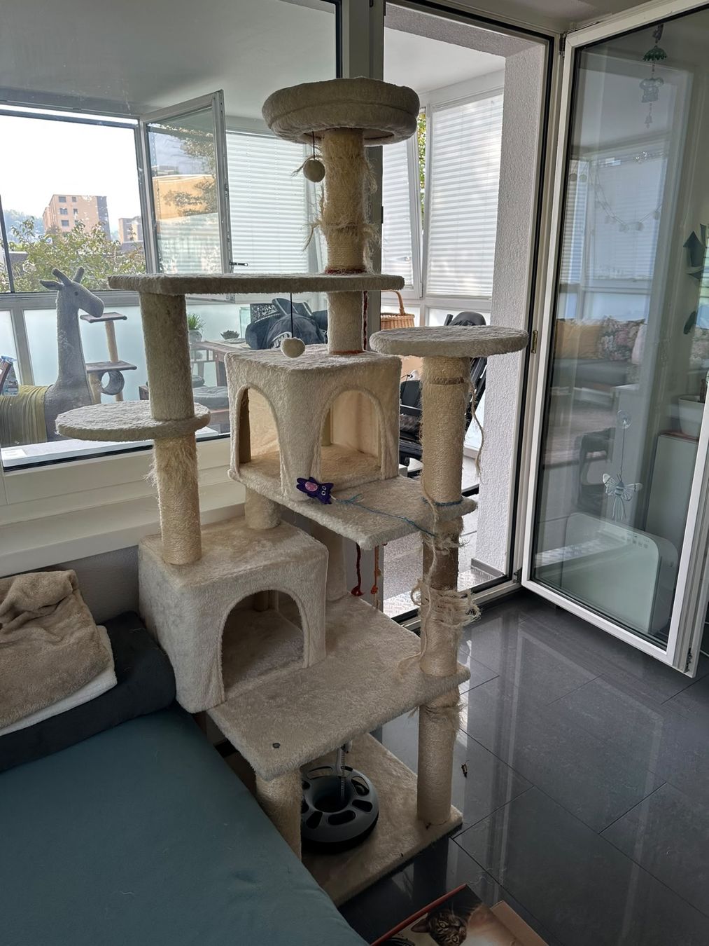Tiragraffi: Katzenbaum Beige – Usato da Zofingen venduto da AJstuff 1