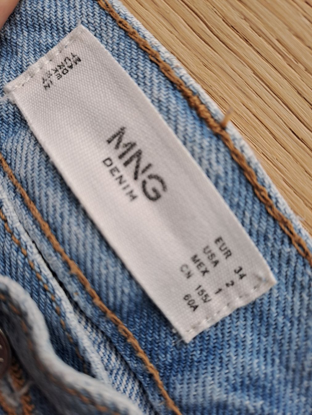Mango Pantaloni: MNG Bootcut flared jeans mit Rissen – Usato da Kaltbrunn venduto da Koschka75 3