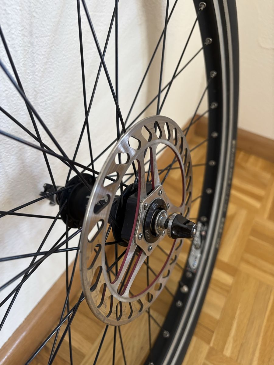 Schwalbe Pneumatici & Ruote complete: Vorderrad 26" mit Schwalbe Marathon! – Usato da Pratteln venduto da thai01 1