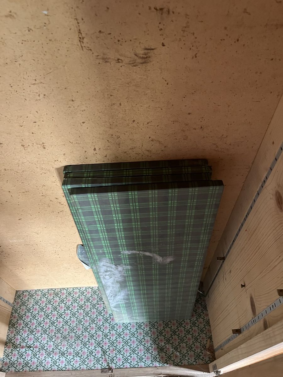 Armadi: Holzschrank 80x200cm Occasion – Usato da Escholzmatt venduto da Stern777 2