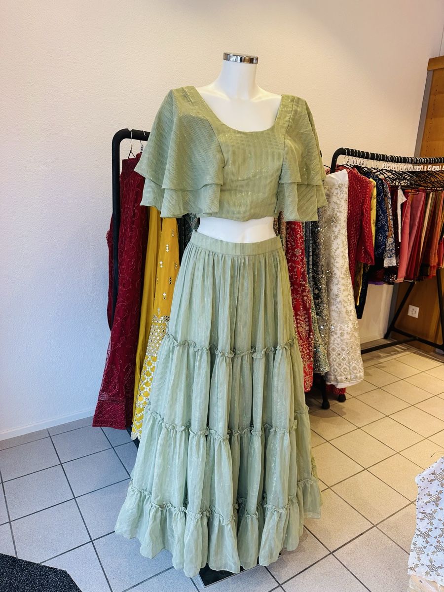Vestiti: Lehenga-Set, Olivgrün, – Nuovo e nell'imballaggio originale da Burgdorf venduto da LittleNora