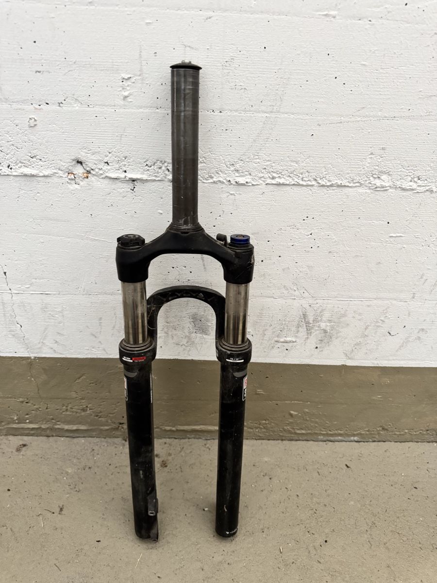 Rockshox Pezzi di ricambio: RockShox XC30 Federgabel – Difettoso da Maienfeld venduto da AGueraslan 4
