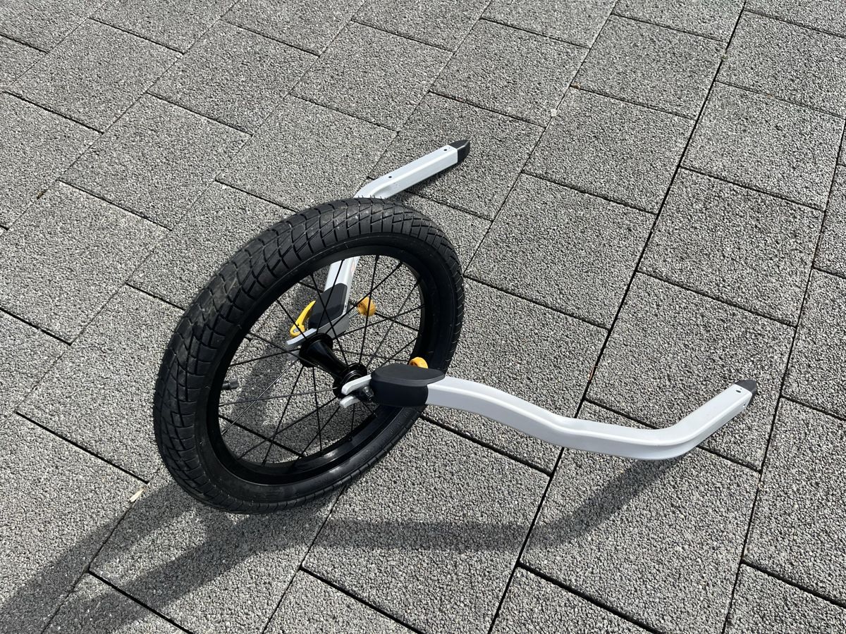Burley Rimorchi: Roue jogger pour remorque Burley D'Lite double – Usato da Tafers venduto da gen_9jsb 1