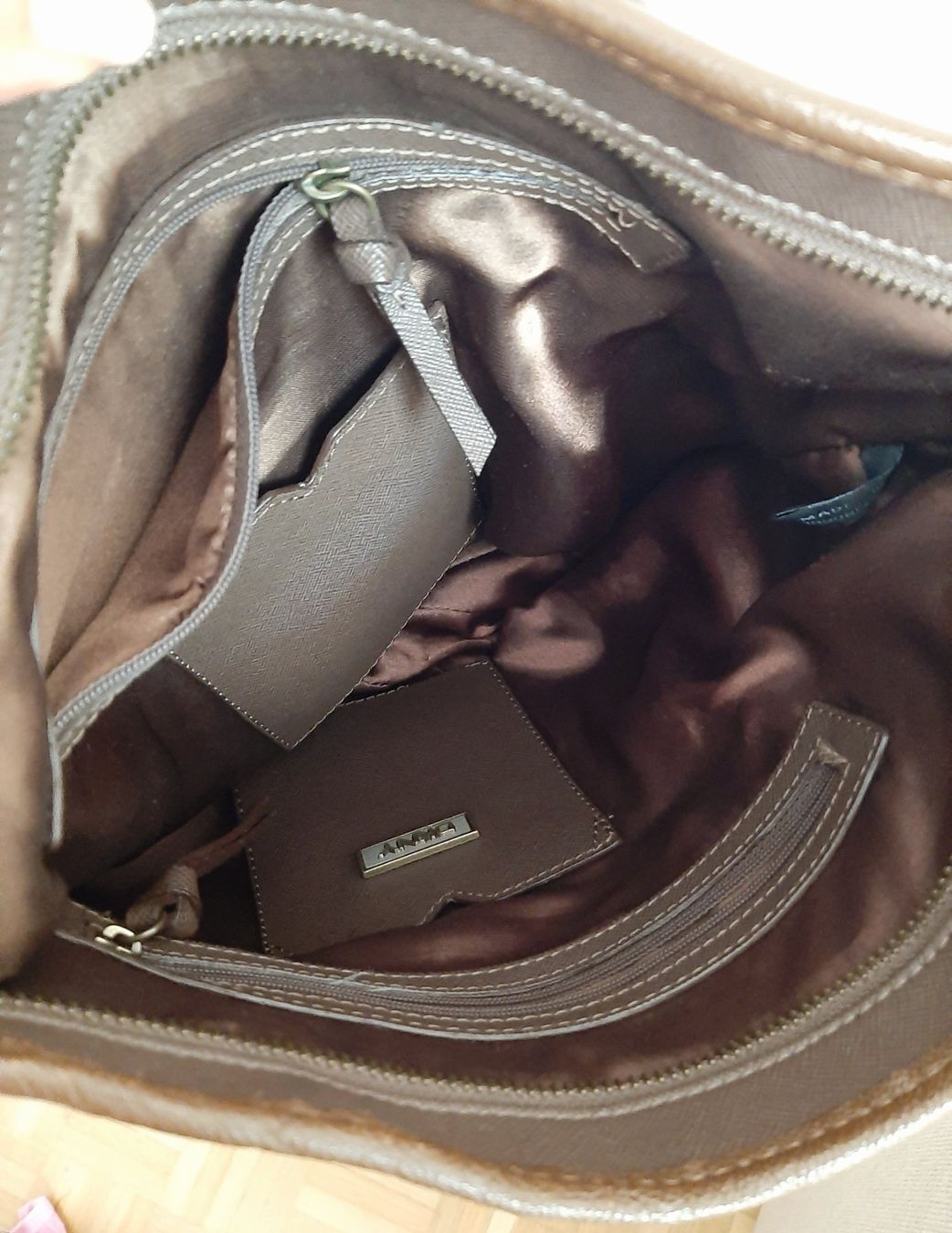 DKNY Borse da donna: Tolle DKNY Damentache ! – Usato da Allschwil venduto da Weyli18 5