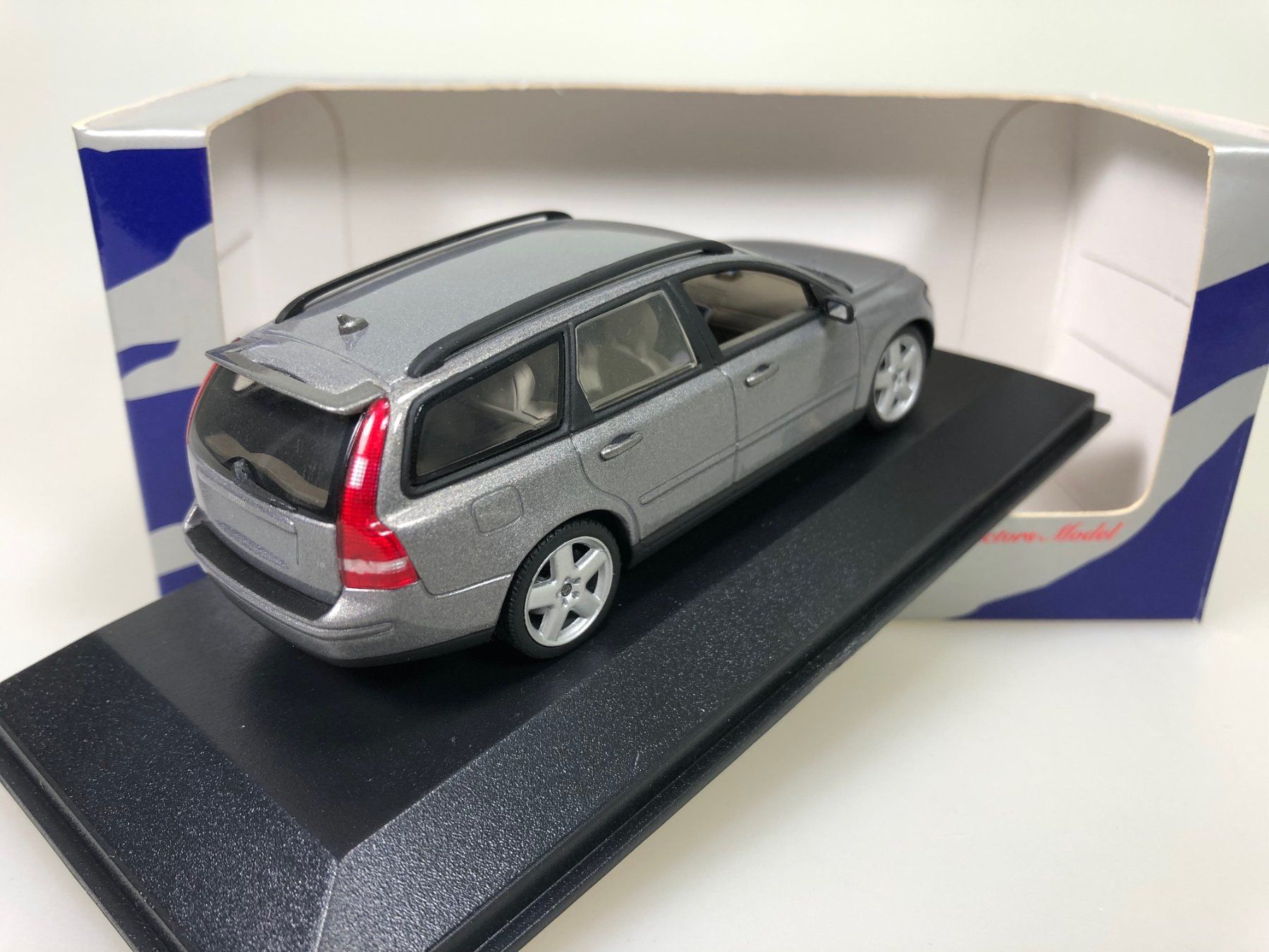 Volvo Modellini d'auto: Volvo V50 - Minichamps - 1:43 – Usato da Widen venduto da Himan 1