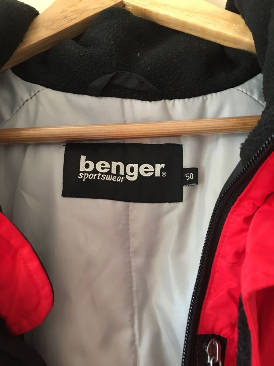 Vestes: Winterjacke Gr. L rot – D'occasion à Lyss par PlaneSpotter 2