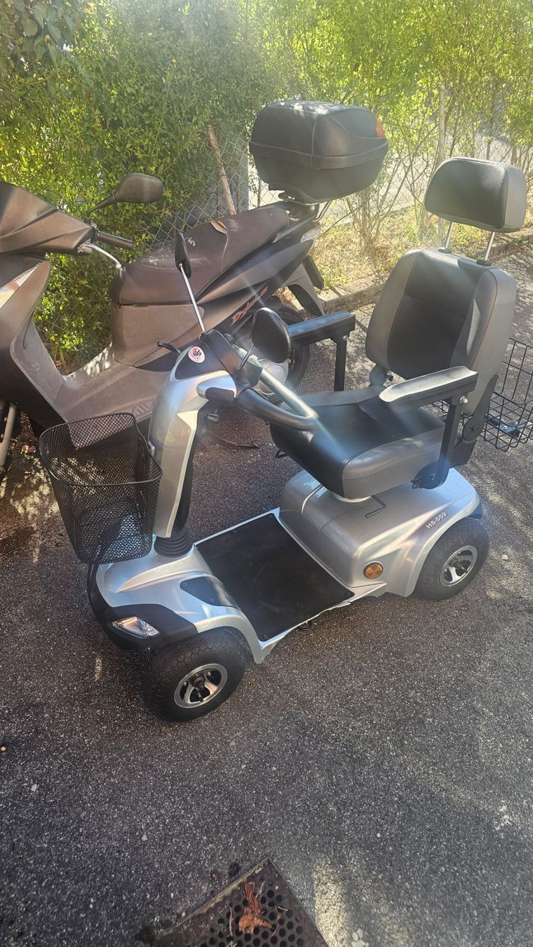 Veicoli elettrici: Mobil Comfort HS-559 – Usato da Etoy venduto da angi020
