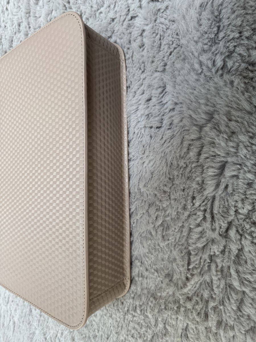 Aigner Borse da donna: Neue Agner Handtasche Beige Modell Pina – Nuovo e nell'imballaggio originale da Aesch BL venduto da comven 3