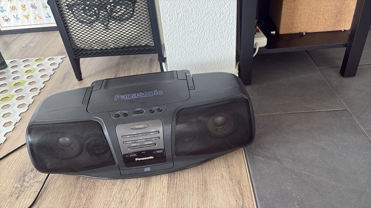 Panasonic Systèmes audio & multimédias: Panasonic CD Radio Kasetten Player – Neuf (Voir description) à Küssnacht am Rigi par Wir-3