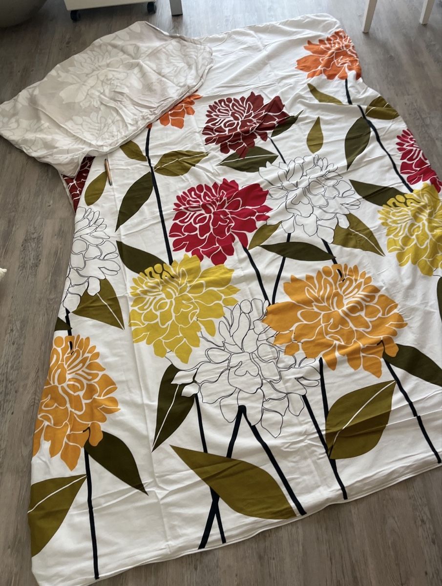 Bettwäsche: Bettwäschesyset Blumenmuster – Gebraucht aus Muhen von cor_6fyh