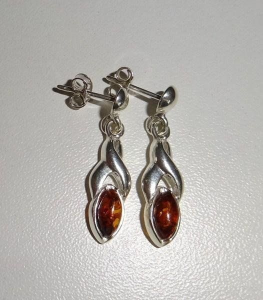 Orecchini pendenti & Orecchini a lobo: Bernstein Ohrstecker 925 Silber  VP 55,- – Nuovo e nell'imballaggio originale da Visp venduto da steinschmuckwelt 1