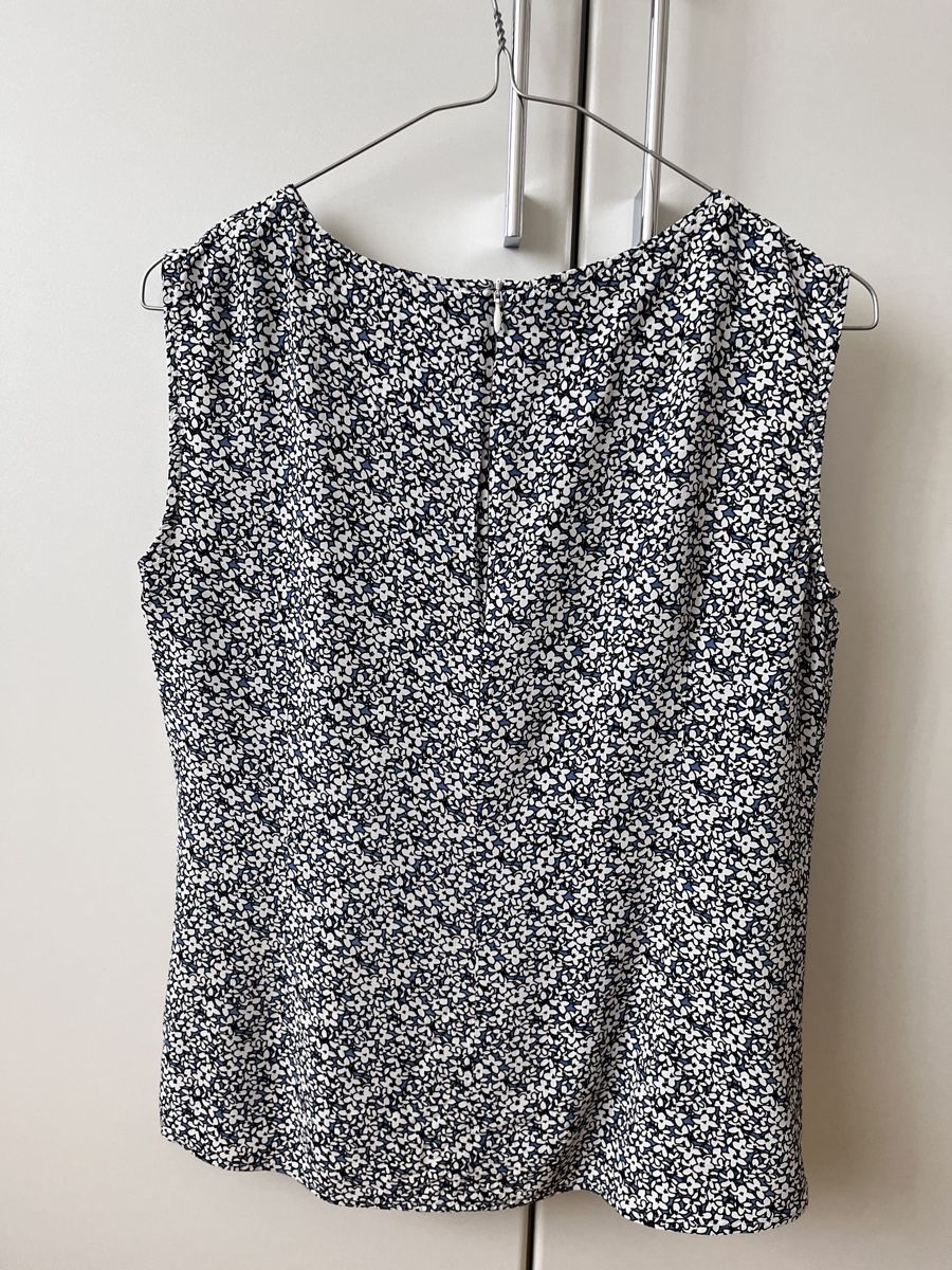 Top: Cinque, Blusentop mit Blumenprint, Gr. S – Usato da Zürich venduto da Kleanthy 1