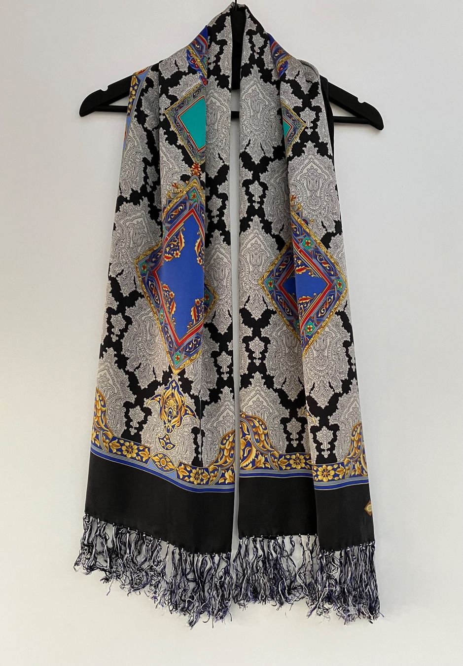 Versace Foulard & Sciarpe: Atelier Versace Seide Schal – Usato da Unterägeri venduto da Jutka_04