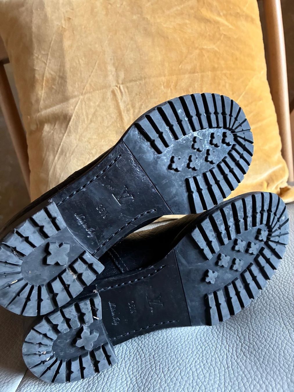 Louis Vuitton Scarpe da donna: LOUIS VUITTON – Usato da Rümlang venduto da har_z6qv 6