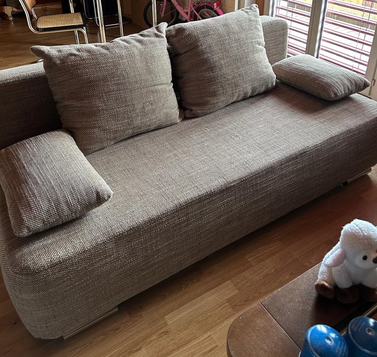 Divani: Robustes Schlafsofa mit großem Bettkasten – Usato da Steckborn venduto da len_byz9