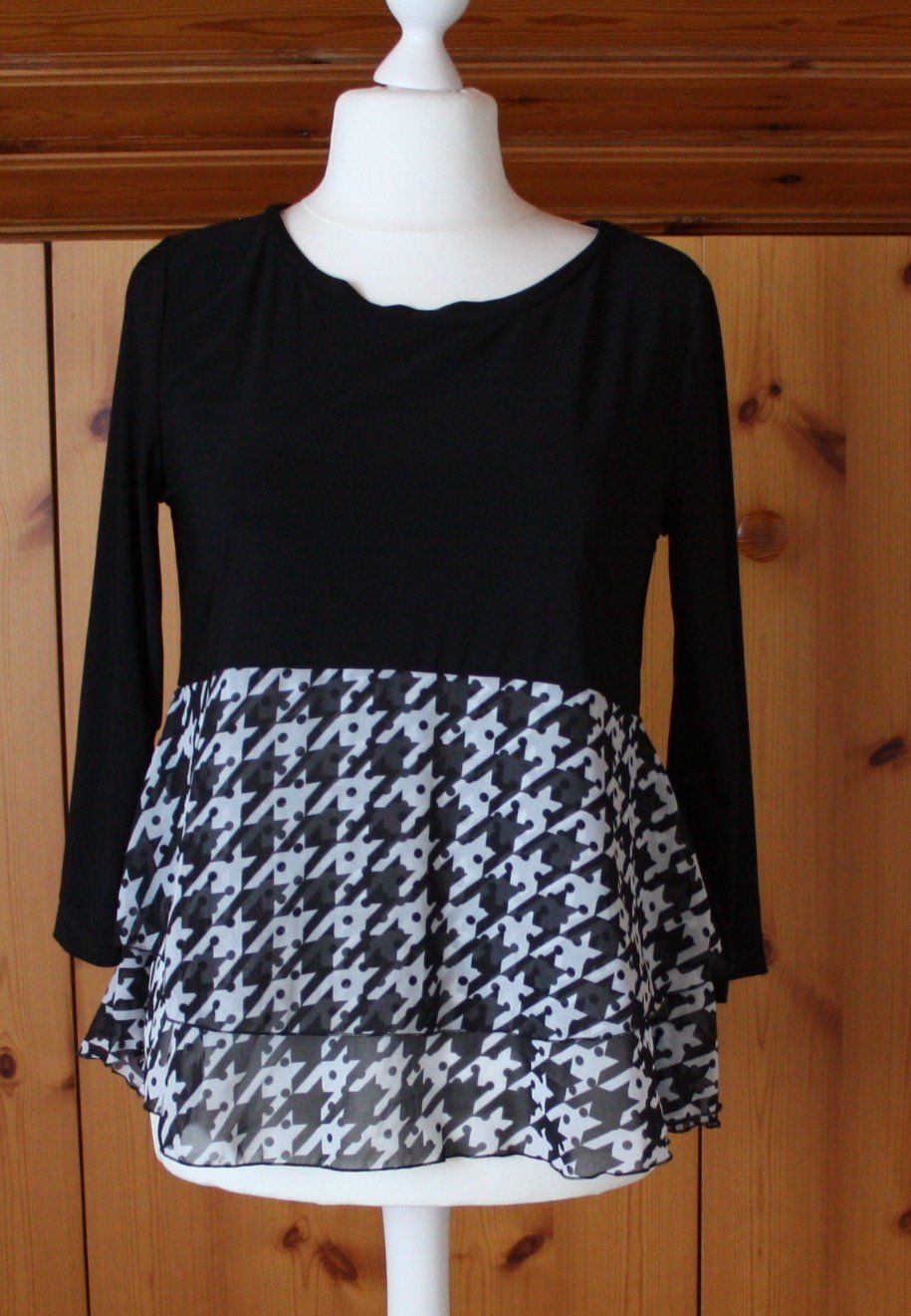 Camicette: Bluse Langarm OVS schwarz - weiss Gr. L – Usato da Flüelen venduto da Diversicum-Curvy
