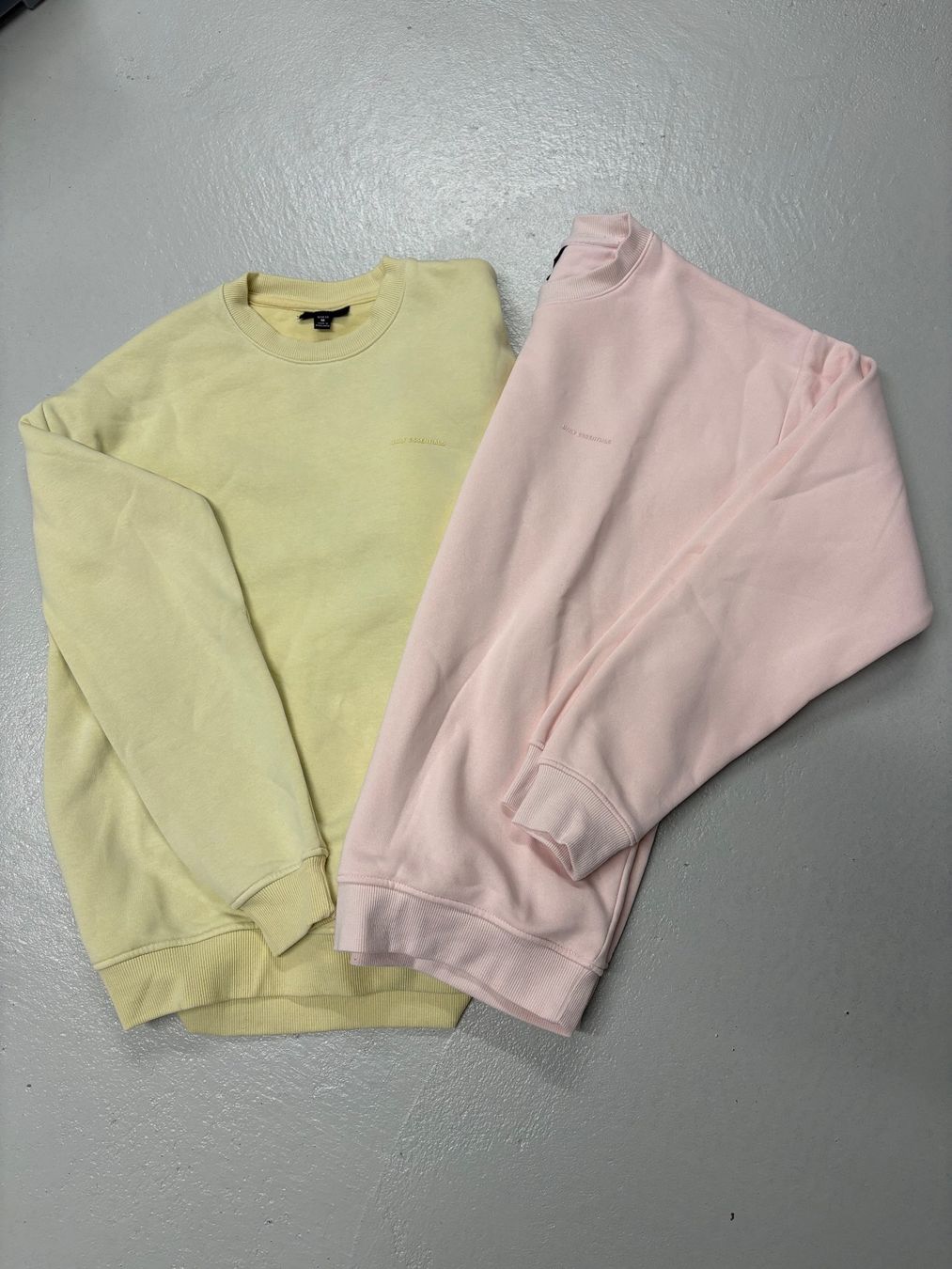 Maglioni & Felpe: 2 Smog Pullover Sweatshirts rosa gelb M Baumwolle – Nuovo (secondo la descrizione) da Regensdorf venduto da secondchancefashion