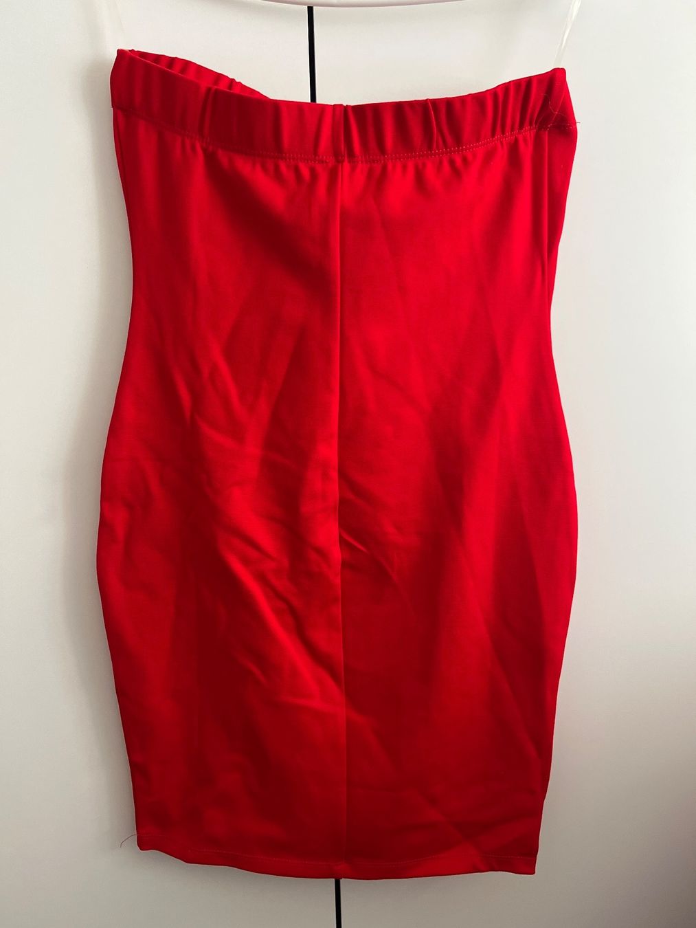 Vestiti: Robe rouge stretchy taille S – Nuovo (secondo la descrizione) da Renens VD venduto da sar_bwz5 2