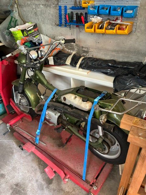 Suzuki Sonstige: SUZUKI RV 50 – Defekt aus Balgach von 123supertrucker