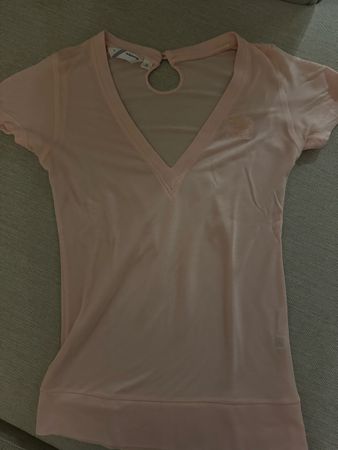 Pink Adidas Tee - Size 38 - Perfect for Spring Walks!