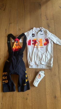 Gobik RFEC Spanien Set | Trikot + Bibshort + Socken