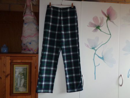 *** Karo- Hose *** / von J. Galt ab 1.00