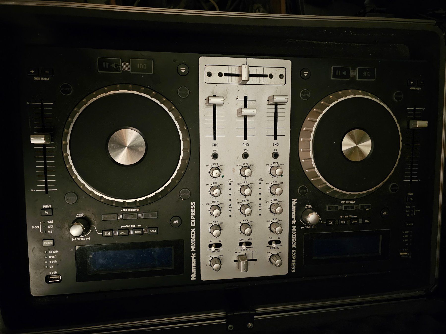 Console di mixaggio: DJ – Usato da Sarnen venduto da noel52