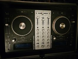 DJ