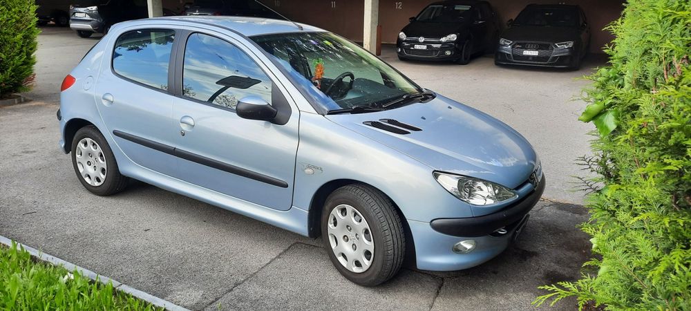 Peugeot 206 1.4 l Look bleu métallisé