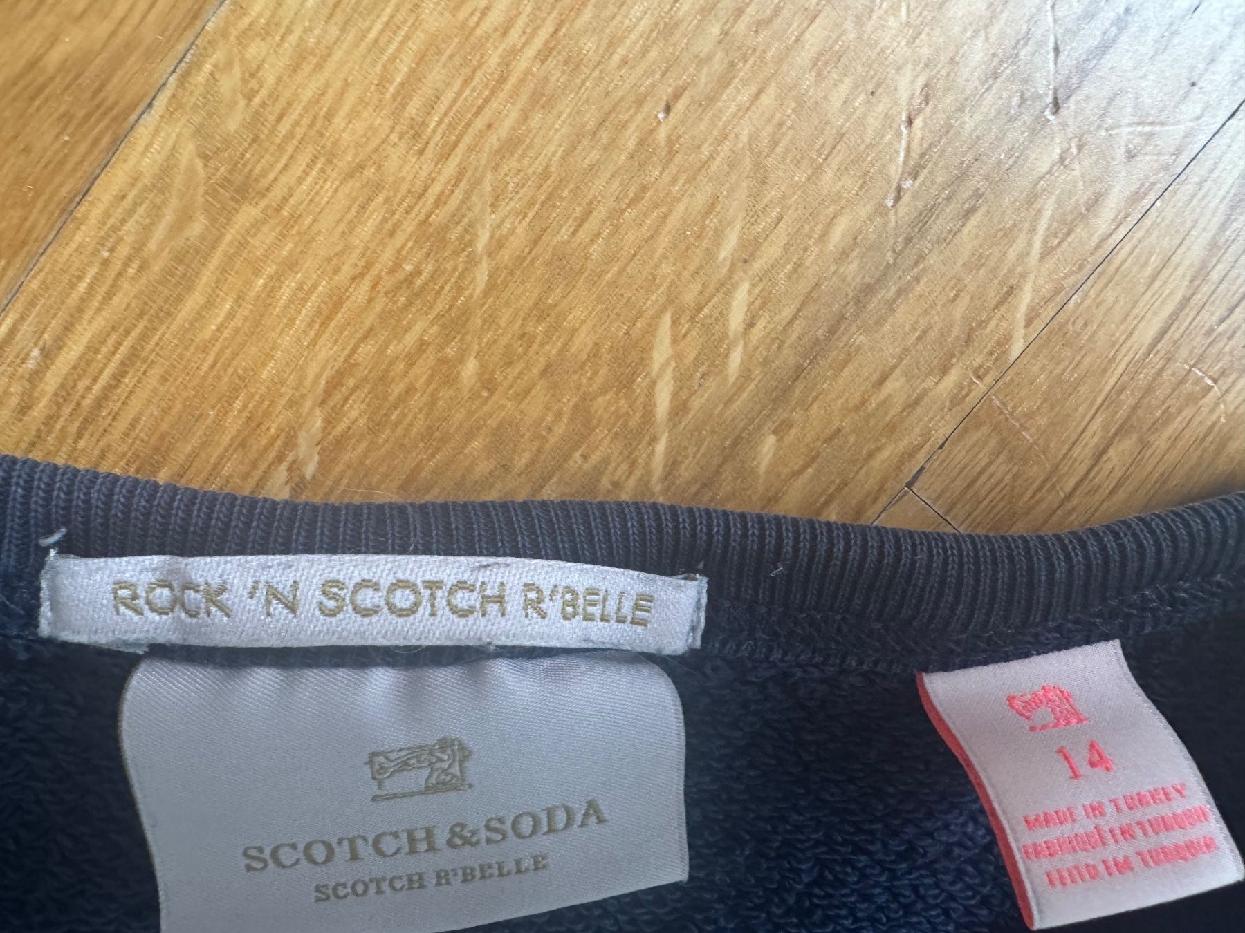Pullover & Sweatshirts: Scotch & Soda Sweatshirt Grösse ca. 152 – Gebraucht aus Zürich von froschchen79 2