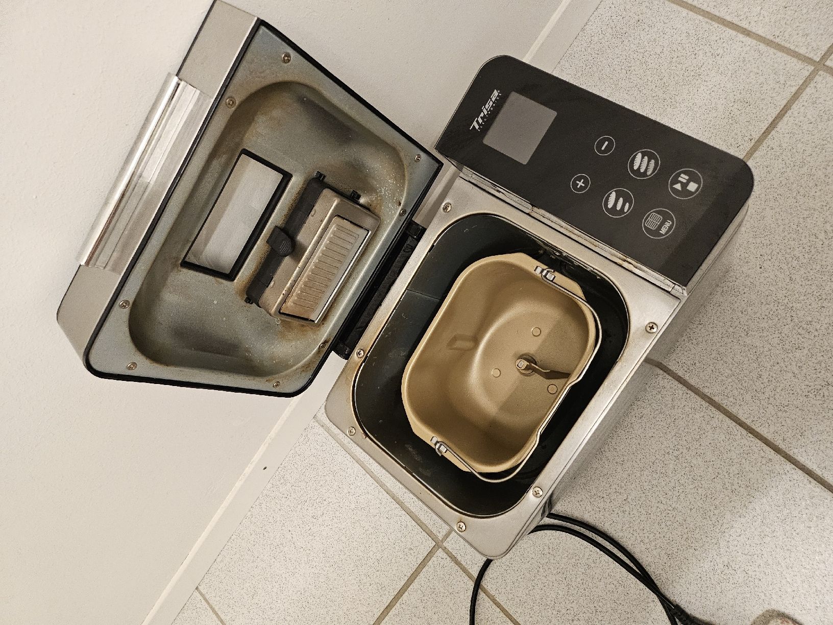 Trisa Elettrodomestici da cucina: Trisa Bread Maker with 19 Programmes – Usato da Liestal venduto da Jazz1408 2