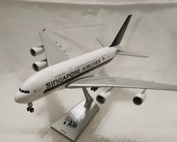 Singapore Airlines airbus A380 Scale 1:200 First to fly