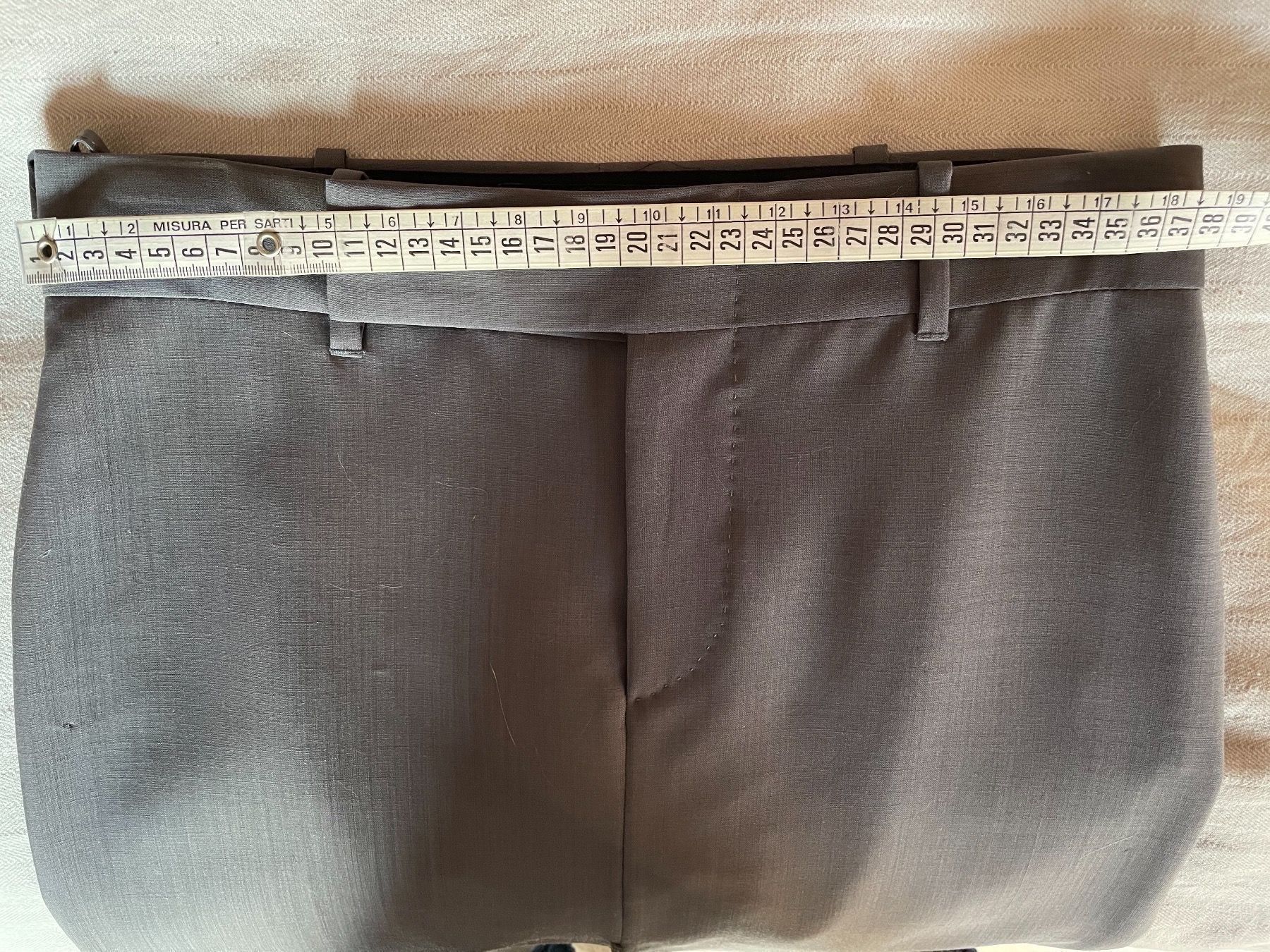 Gucci Röcke: Gucci wool skirt (38) – Gebraucht aus Basel von mar_fp5q 5