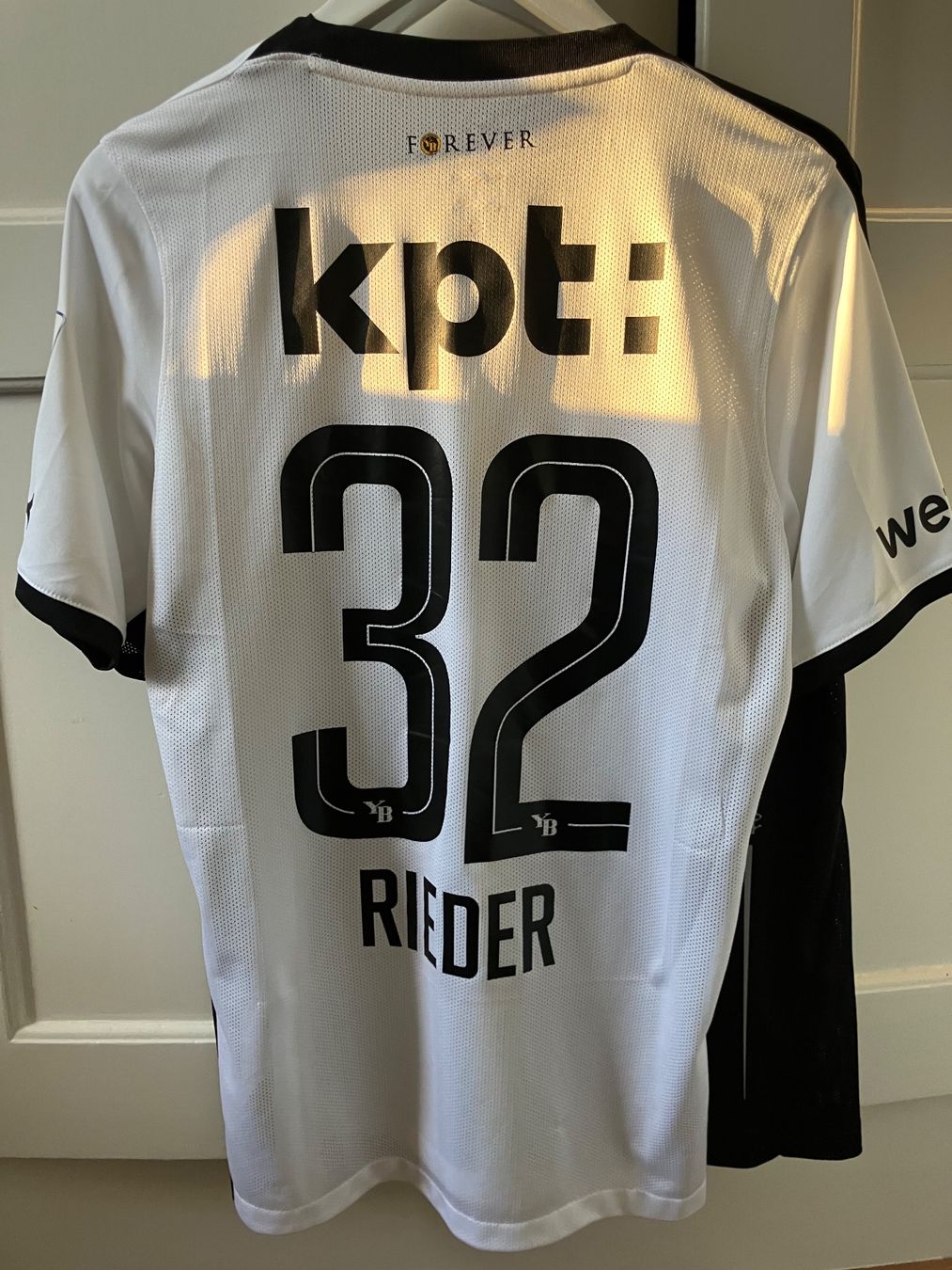 Young Boys Canottiere & Pantaloni: Yb Trikot – Usato da Bern venduto da Marc.12345 1