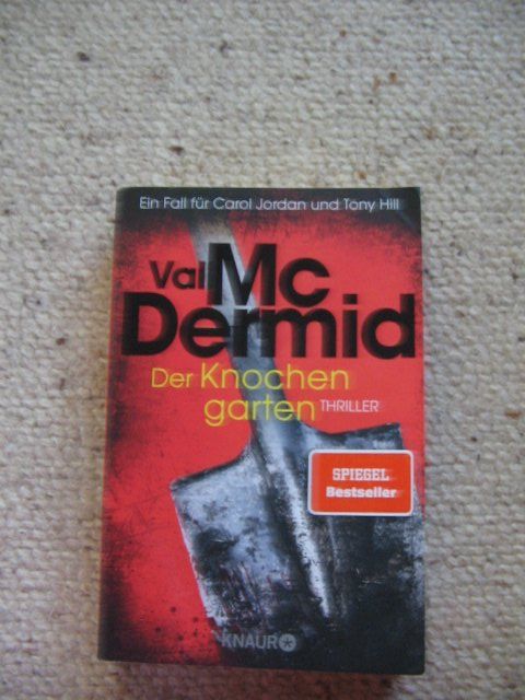 Bücher: Der Knochengarten Val Mc Dermid – Gebraucht aus Reitnau von Bab0