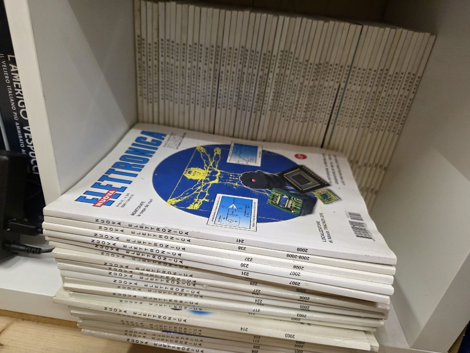 Livres: Nuova Elettronica e altro – D'occasion à Calpiogna par Nerowolf 2