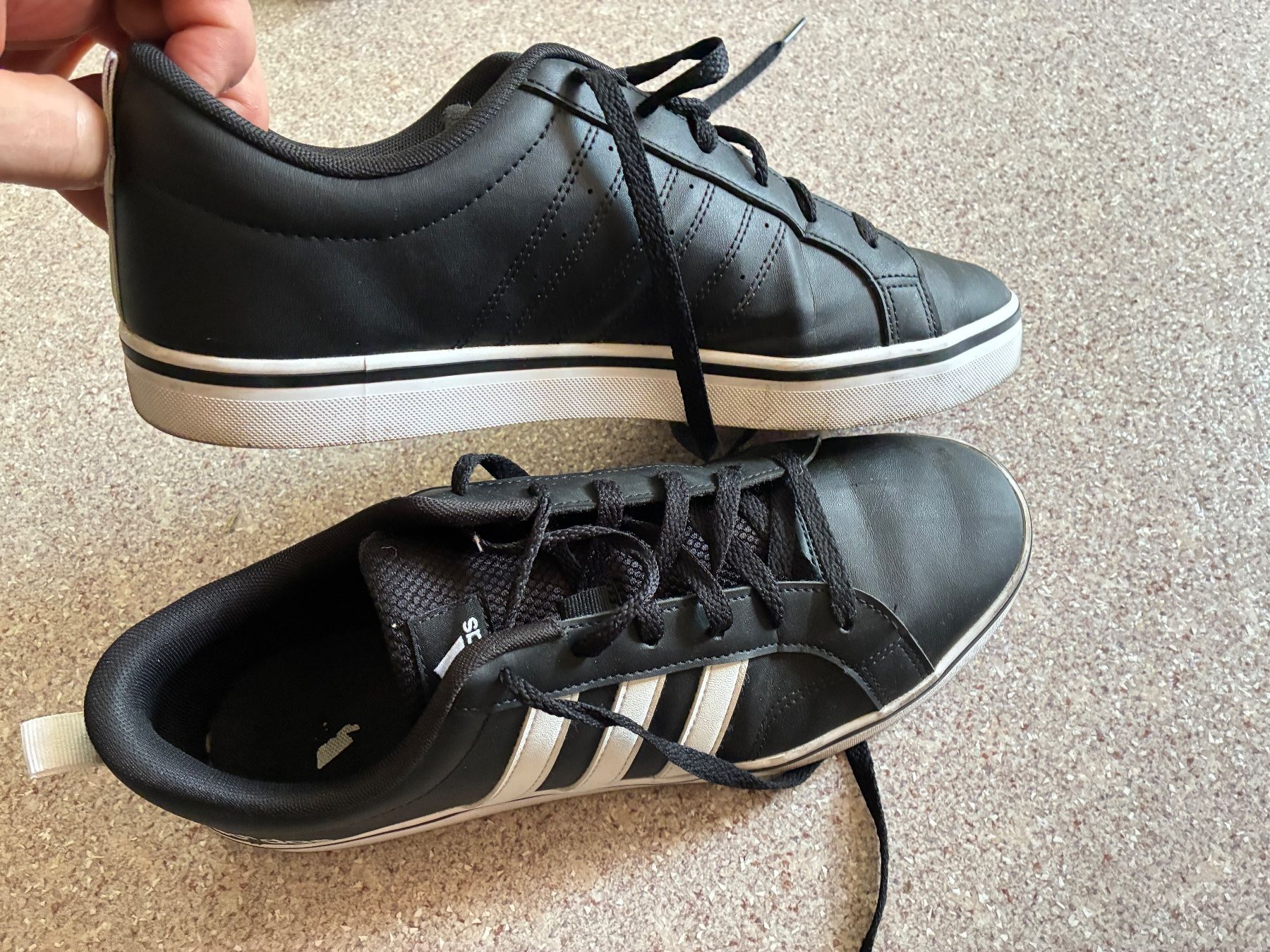 Adidas Herrenschuhe: Adidas Sneaker – Gebraucht aus Muttenz von Ptenor 1