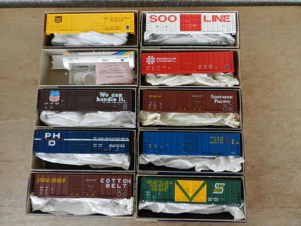Lot De 4 Wagons Américains Réfrigérants Roundhouse – Échelle N (1/160) – Occasion Pour Train Miniature