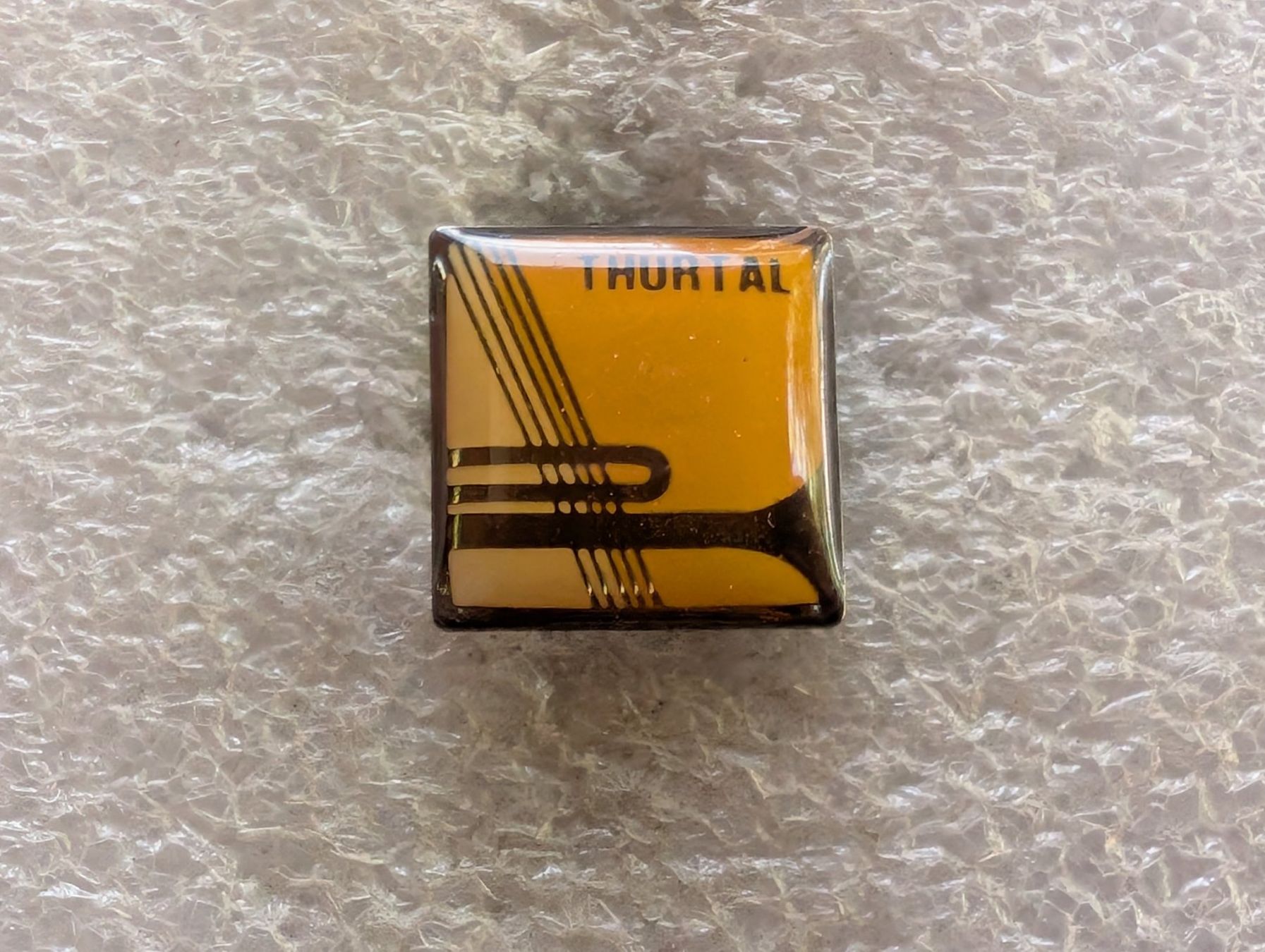 Plaketten & Abzeichen: Ansteckpin 209: Thurtal – Gebraucht aus Oppligen von Pin-Fall-Shop