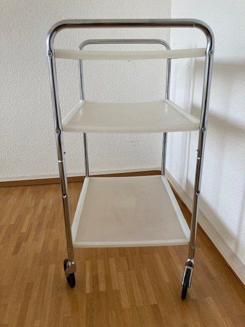 Tavoli: Rollwagen Beistelltisch für Büro oder Küche – Usato da Rapperswil SG venduto da sum_y5g5 2