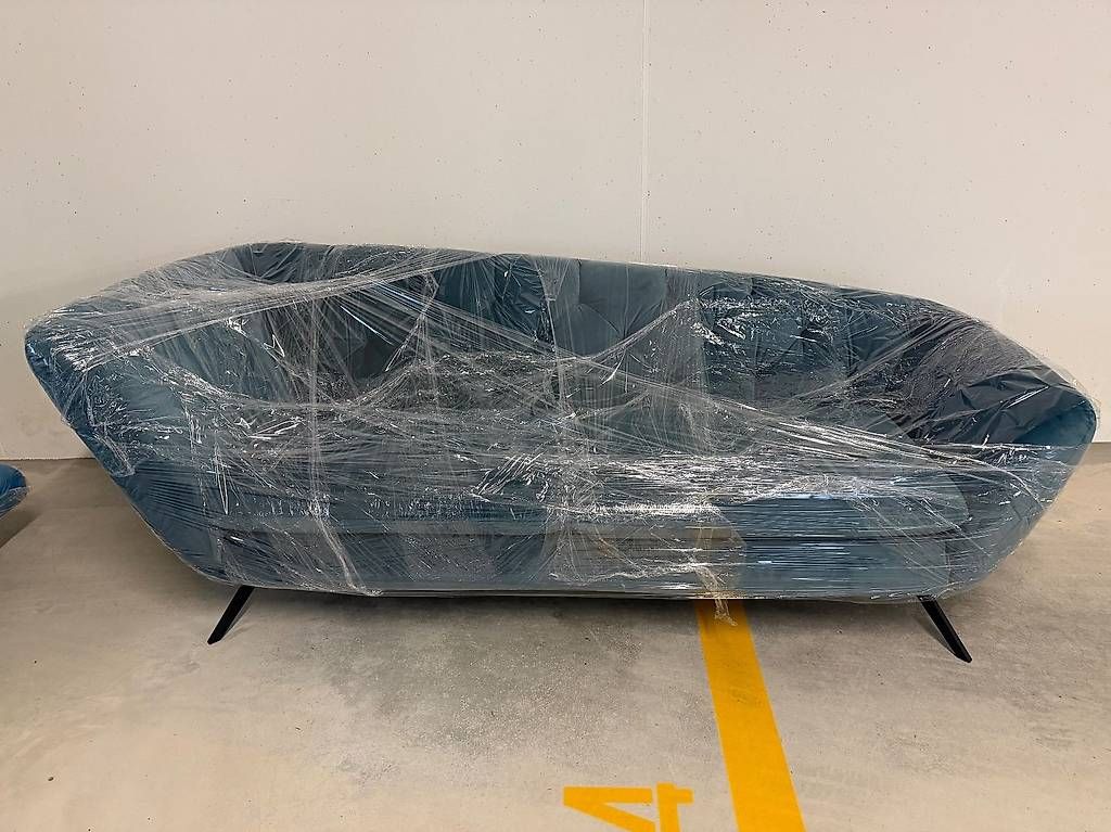 Sofas: Sofa mit Hocker Velvet wenig gebraucht – D'occasion à walchwil par Favre 3