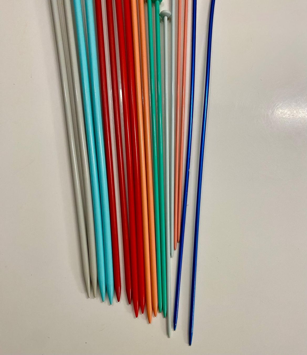 Nadeln: Konvolut Stricknadeln, viele Grössen – Gebraucht aus Krauchthal von MEWA01 2