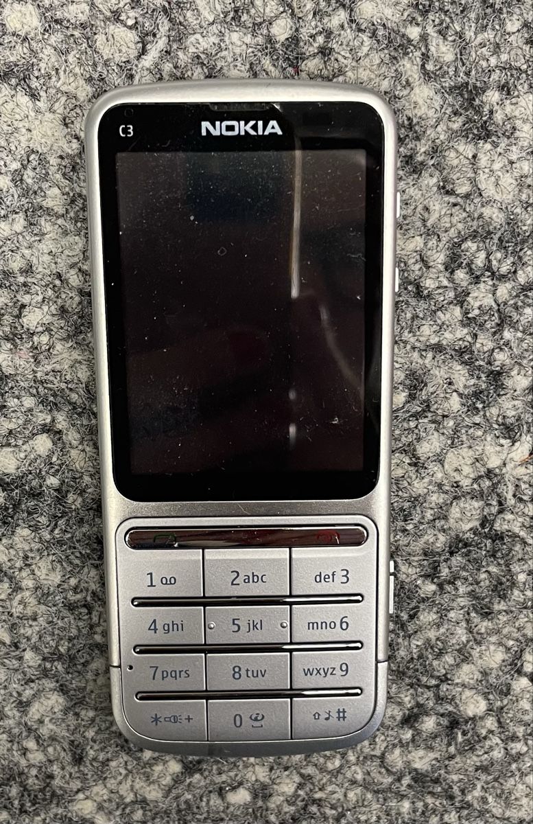 Nokia Telefoni cellulari / Smartphones: Retro Nokia C3-00:  Handy – Usato da Au ZH venduto da Jaggy4