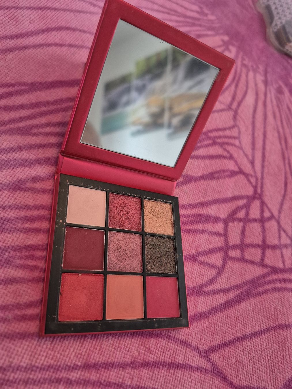 Huda Beauty Make-up: Huda Beauty Ruby Obsessions Lidschatten Palette - Top! – Nuovo (secondo la descrizione) da Zollikofen venduto da wir_verkaufen 1