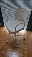 Bürostuhl Rattangeflecht weiss mit Rollen gebraucht