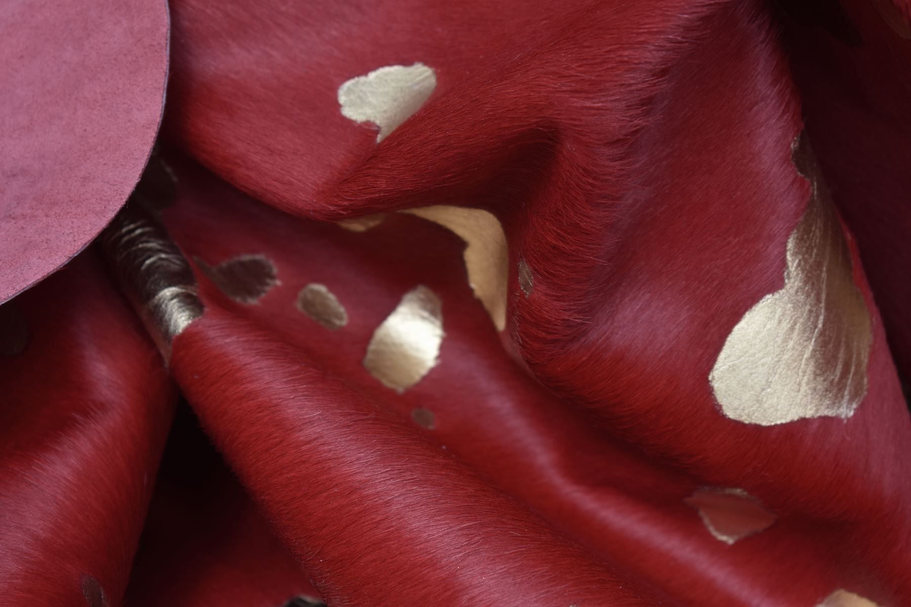 Tappeti: echtes Kuhfell Teppich  Red/Gold – Nuovo e nell'imballaggio originale da Arbedo venduto da patagonialeatherrugs 1