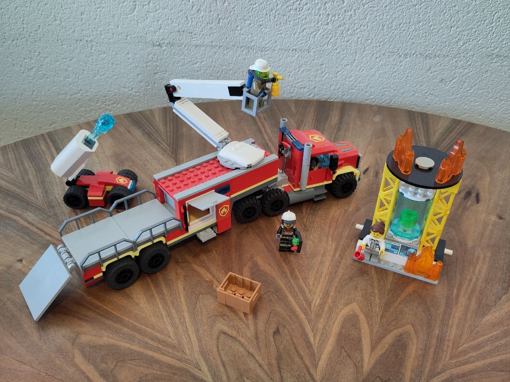 Lego Kit di costruzioni: Ensemble Lego pompiers – Usato da Neuchâtel venduto da div_5c6j 1