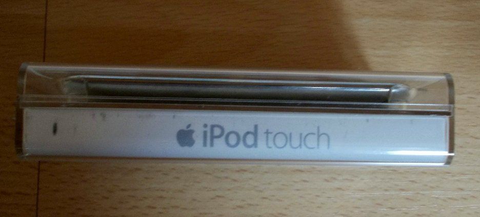 Apple Lettore multimediale portatile: iPod Touch 1st Gen 8Gb – Usato da Bussigny venduto da Cglloq 1