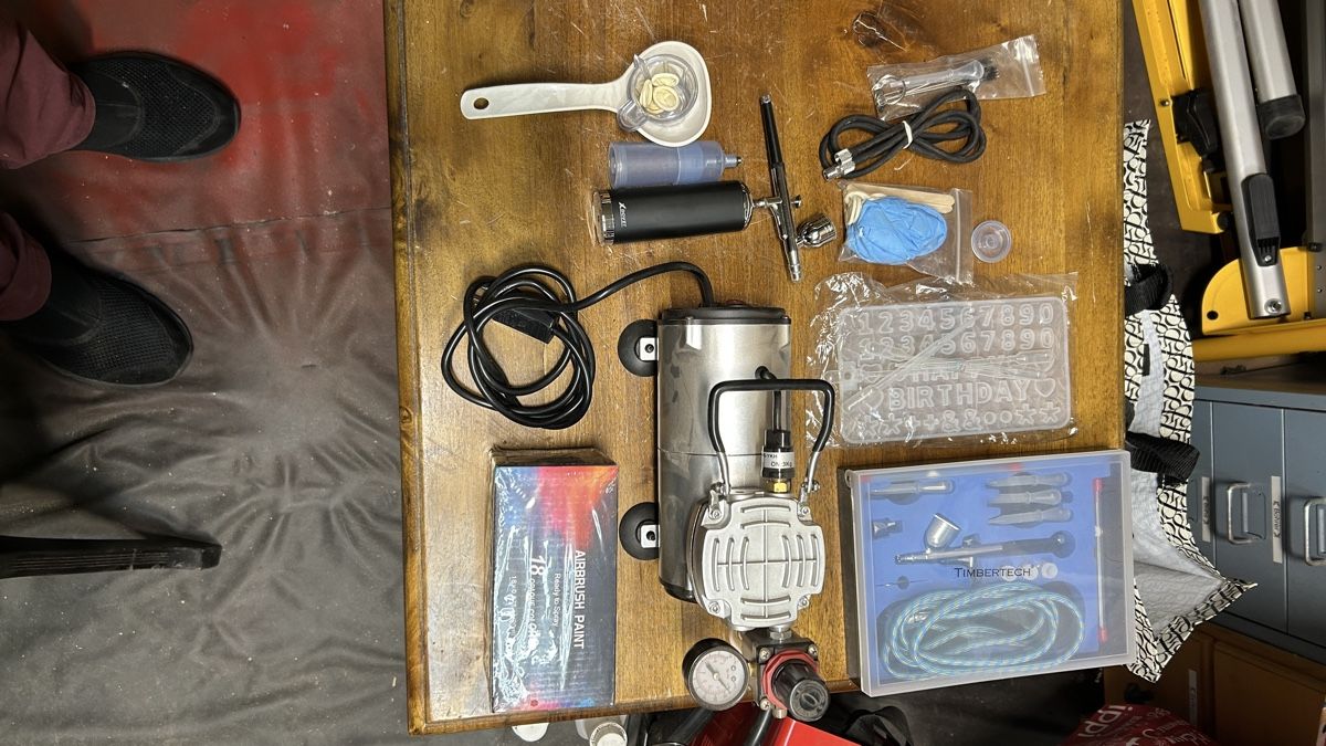Kompressoren: Timbertech Airbrush Set mit Kompressor und Zubehör – Gebraucht aus Chur von Fedova 2