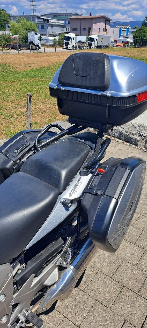 Honda Touring: Honda CBF 1000 ABS Silber mit Topcase & 2 Seitenkoffern – Usato da Möhlin venduto da Erichkoe 5